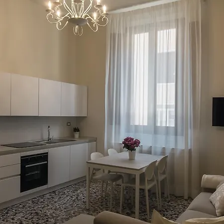 Alighieri Theatre Charming * ラヴェンナ