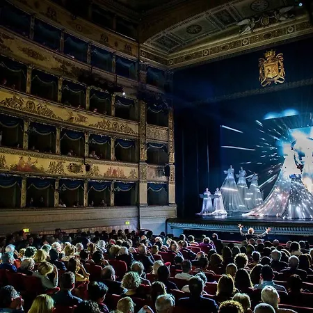 Alighieri Theatre Charming Lägenhet Ravenna