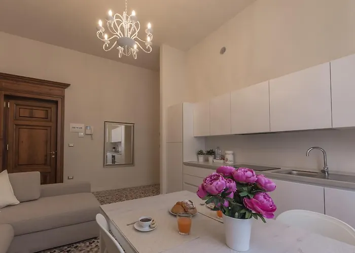 Lägenhet Alighieri Theatre Charming